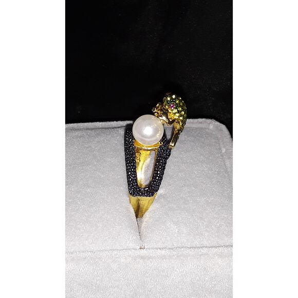 NIB Sz 7 Ring CZ Crystal Stone and Pearl Frog in Gold Casement Ring - Picture 3 of 7